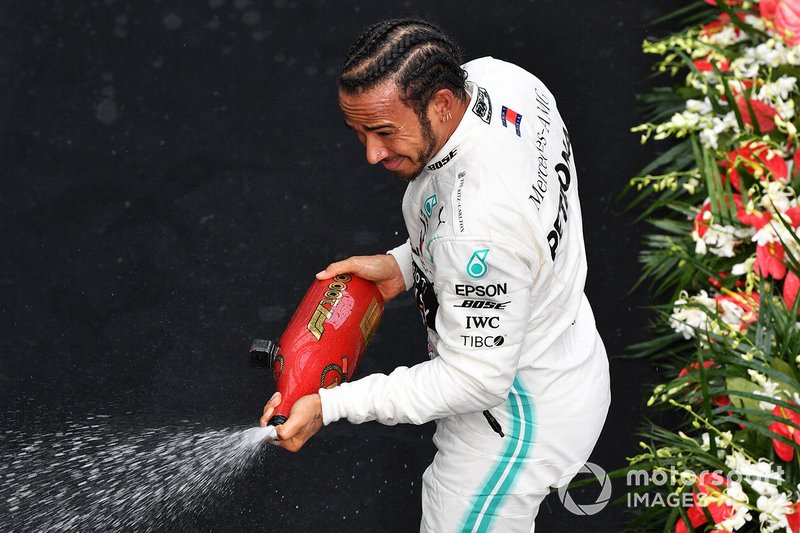 Lewis Hamilton, Mercedes AMG F1, 1st position, sprays Champagne