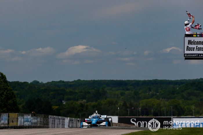 Josef Newgarden, Team Penske Chevrolet, bandera a cuadros