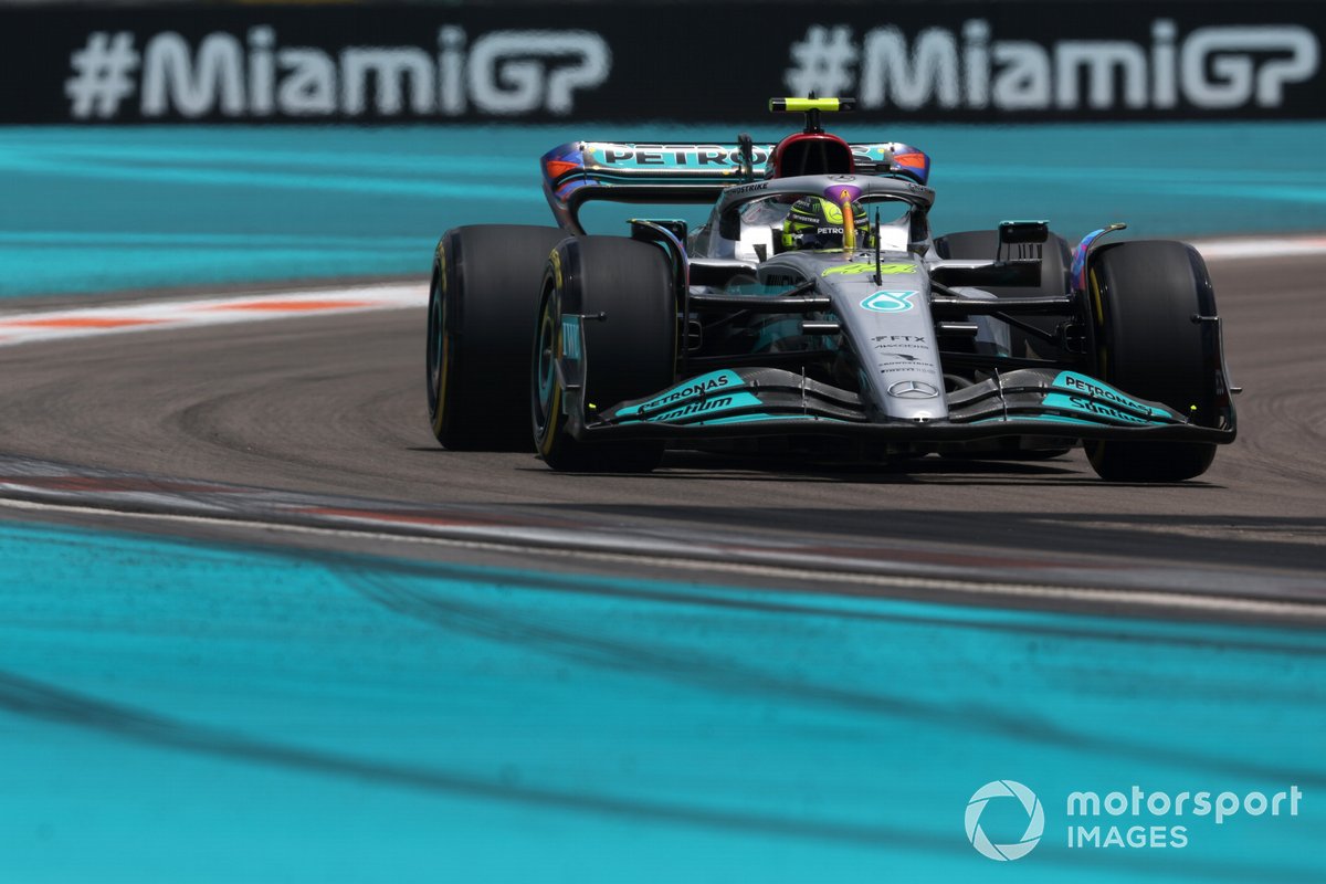Lewis Hamilton, Mercedes W13