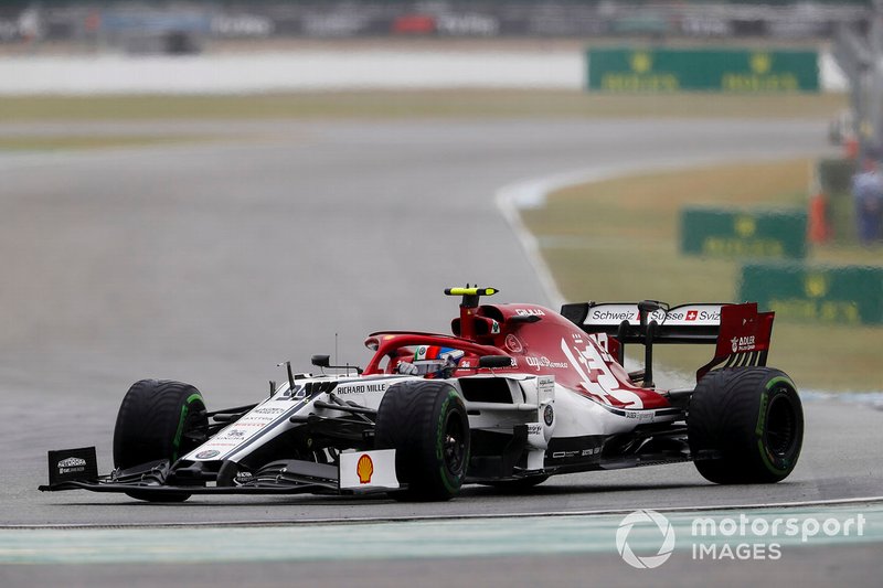 Giovanazzi responde con ironía cuando estaba ocupado