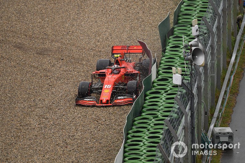 Choque de Charles Leclerc, Ferrari SF90 lo deja fuera de la carrera