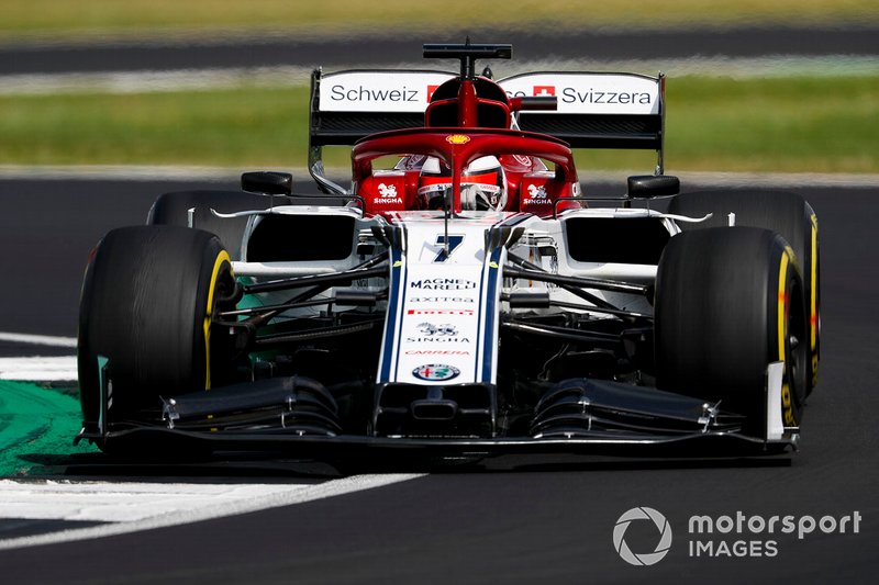 3: Kimi Raikkonen: 235 GPs (77,81% dos disputados)
