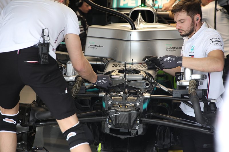Mercedes AMG F1 W10 front detail