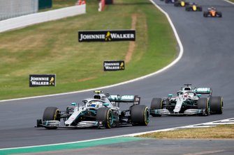 Valtteri Bottas, Mercedes AMG W10, Lewis Hamilton, Mercedes AMG F1 W10'a yarışın başında liderlik ediyor