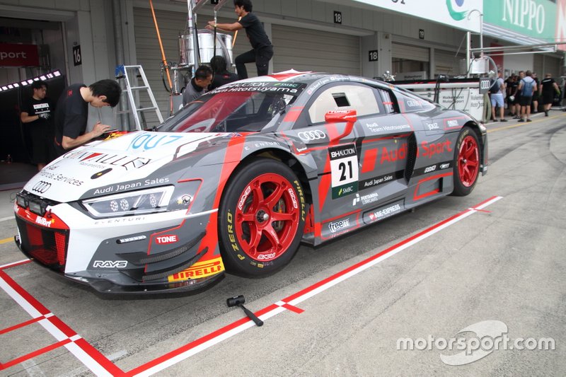 #21 Audi Team Hitotsuyama