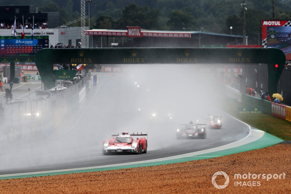 #709 Glickenhaus Racing Glickenhaus 007 LMH Hypercar, Ryan Briscoe, Richard Westbrook, Romain Dumas