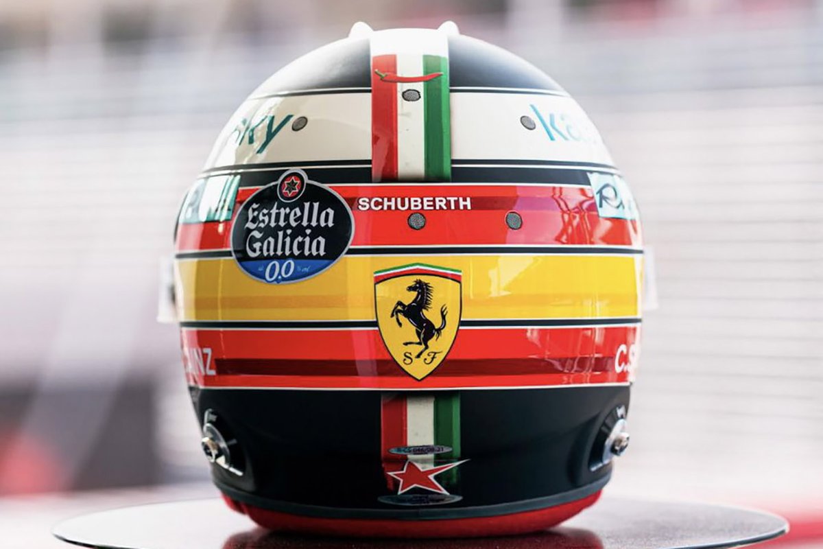 Шлем Карлоса Сайнса, Ferrari
