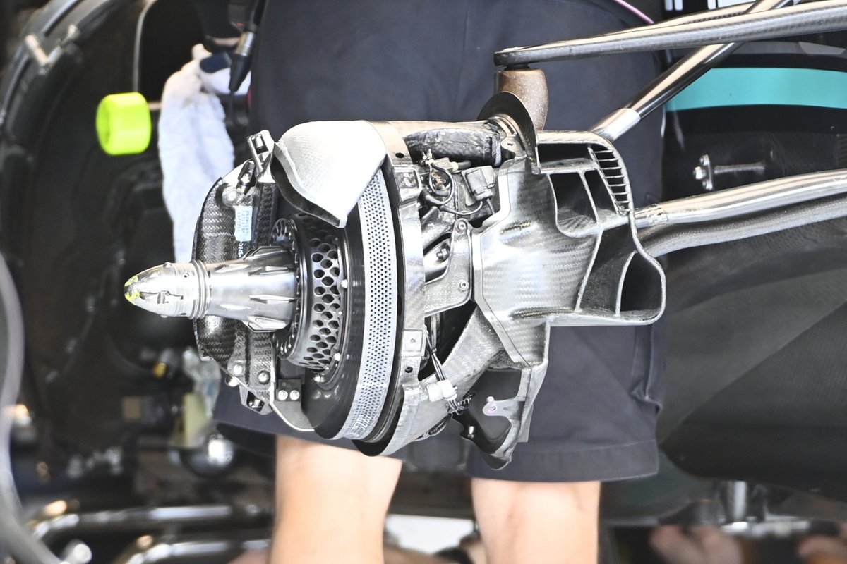 Mercedes W12 brake drum detail