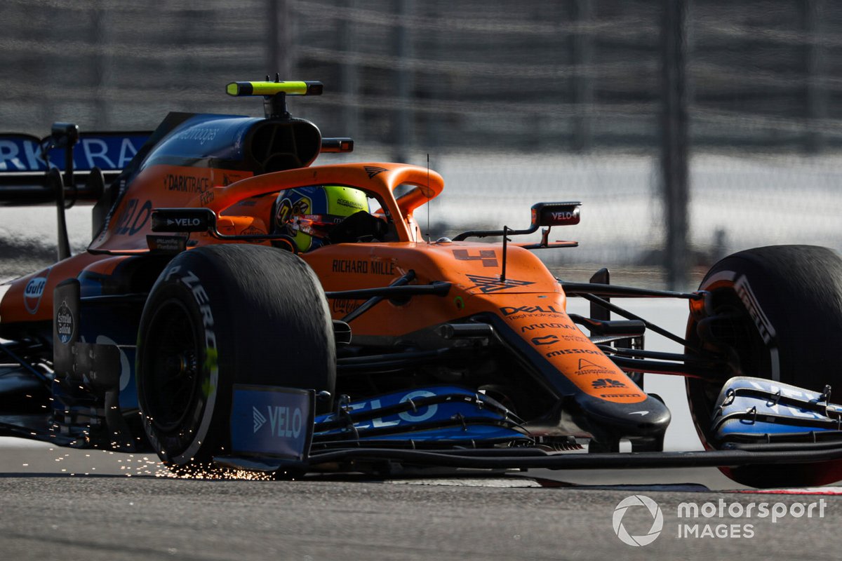 Le scintile sotto l'ala di Lando Norris, McLaren MCL35