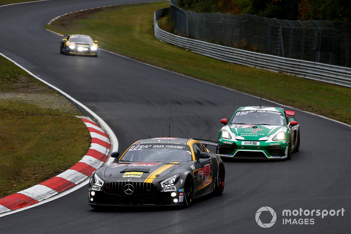 #38 Black Falcon Textar Mercedes-AMG GT4: Mustafa Mehmet Kaya, Mike Stursberg