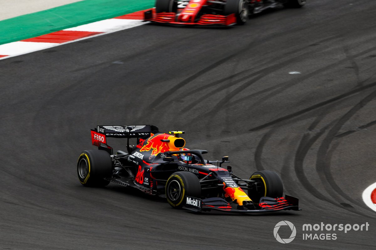 Alex Albon, Red Bull Racing RB16, Sebastian Vettel, Ferrari SF1000