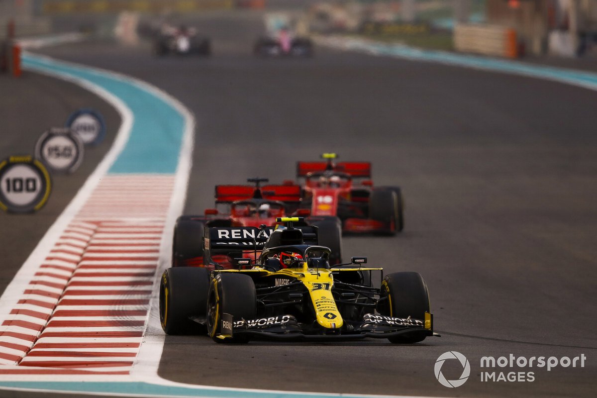 Esteban Ocon, Renault F1 Team R.S.20, Sebastian Vettel, Ferrari SF1000, e Charles Leclerc, Ferrari SF1000