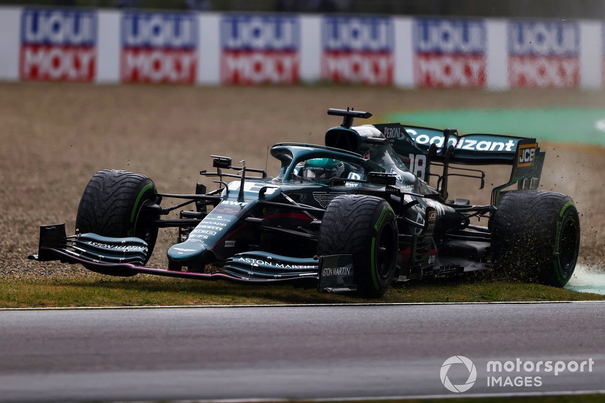 Lance Stroll, Aston Martin AMR21, in the gravel