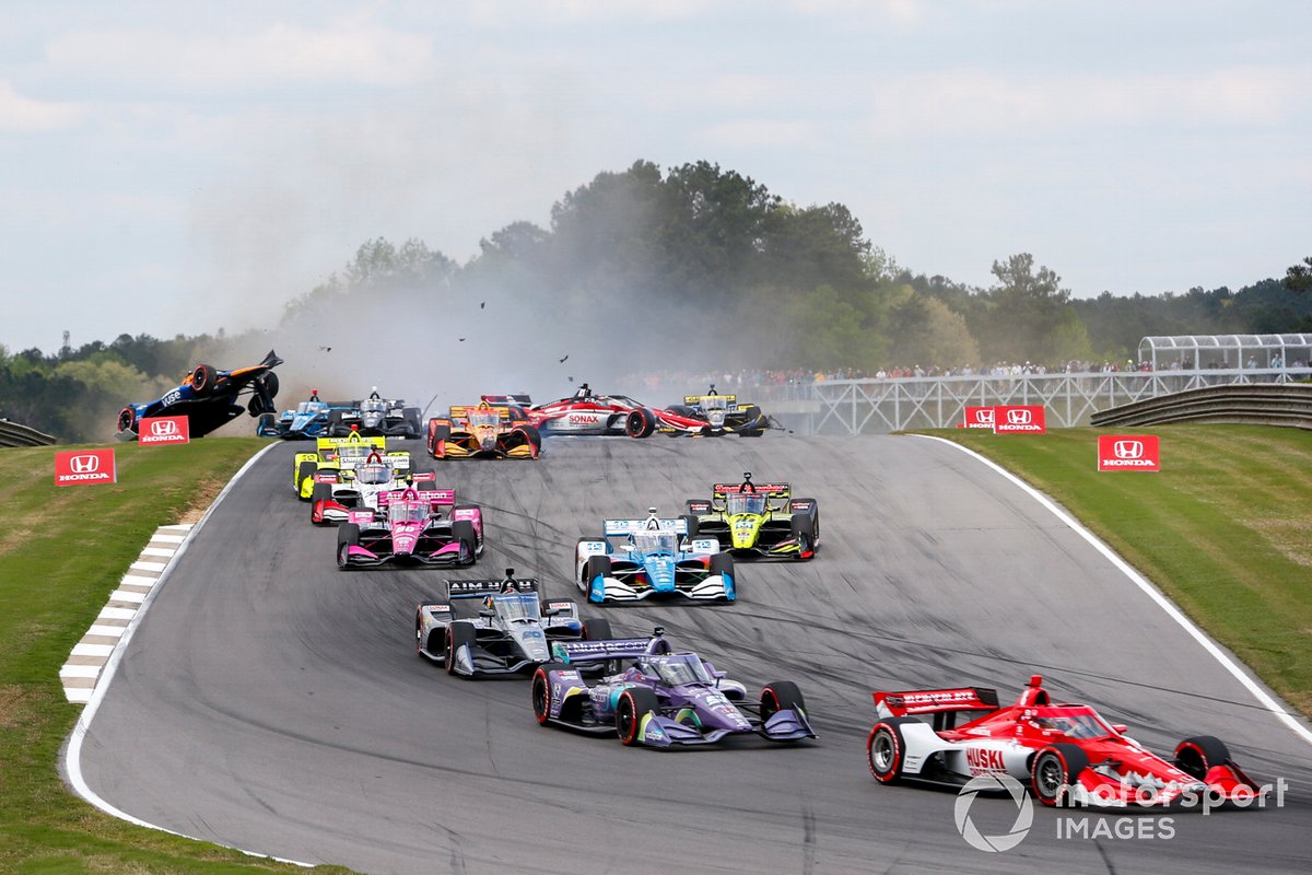 Felix Rosenqvist, Arrow McLaren SP Chevrolet, Marcus Ericsson, Chip Ganassi Racing Honda, Romain Grosjean, Dale Coyne Racing with Rick Ware Racing Honda, crash