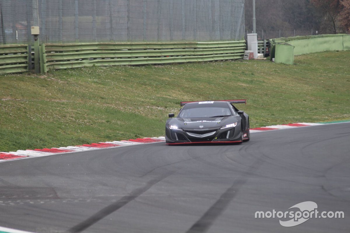 Honda NSX GT3, Nova Race