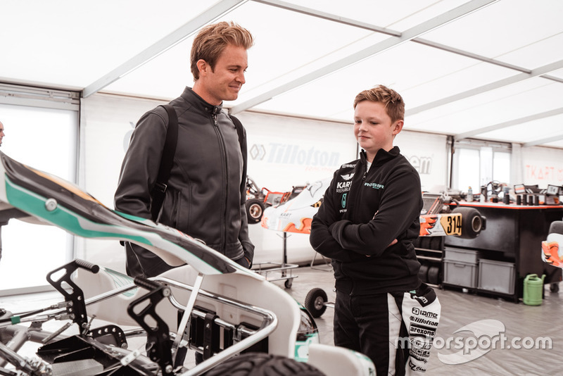 Nico Rosberg y Taylor Barnard