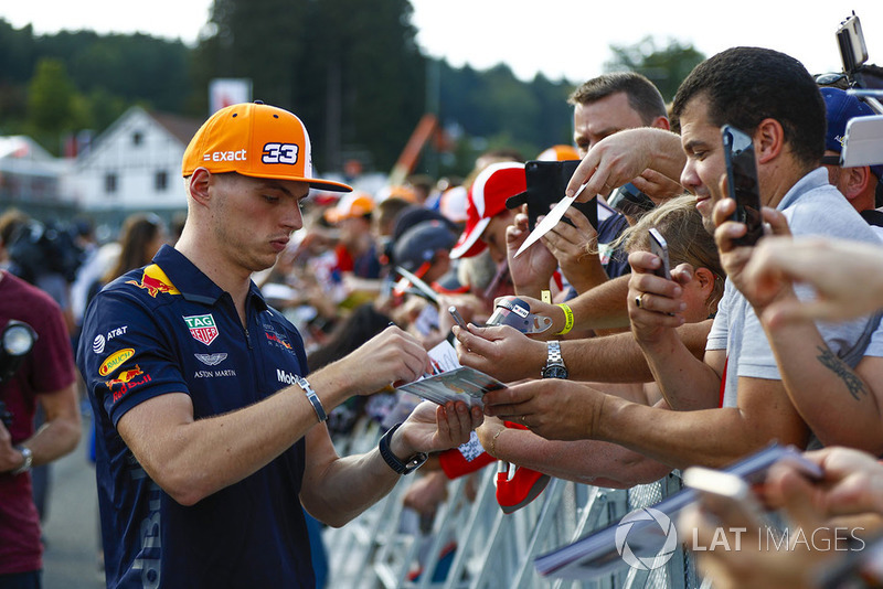 Max Verstappen, Red Bull Racing, signs autographs for fans