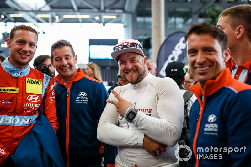 #170 Hyundai i30 N TCR, Hyundai Motorsport N: Andreas Guelden