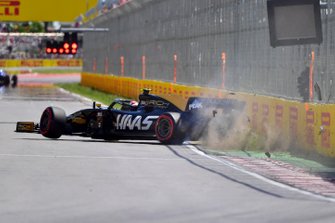 Kevin Magnussen, Haas VF-19 kazası