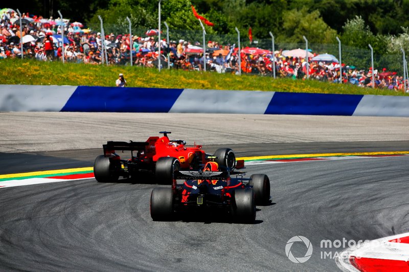Batalla de Charles Leclerc, Ferrari SF90 y Max Verstappen, Red Bull Racing RB15