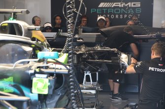 Mercedes AMG F1 W10 remmen detail