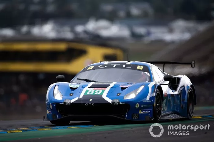 #89 Risi Competizione, Ferrari 488 GTE: Pipo Derani, Oliver Jarvis, Jules Gounon 