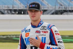 Todd Gilliland, Kyle Busch Motorsports, Toyota Tundra Mobil 1