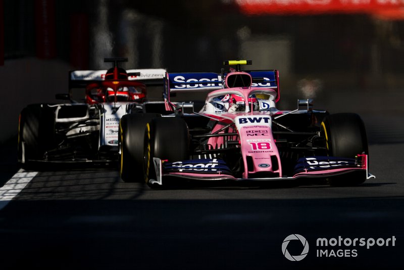 Lance Stroll, Racing Point RP19, precede Kimi Raikkonen, Alfa Romeo Racing C38