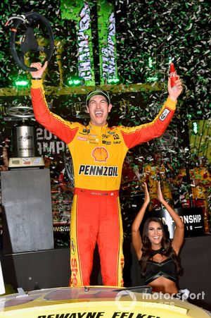 Joey Logano, Team Penske, Ford Fusion Shell Pennzoil celebrates his Championship