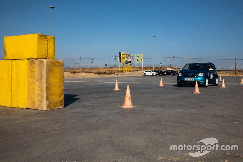 II Curso de Conducción y Nuevas Tecnologías BOSCH - Motor1.com España - Motorsport.com