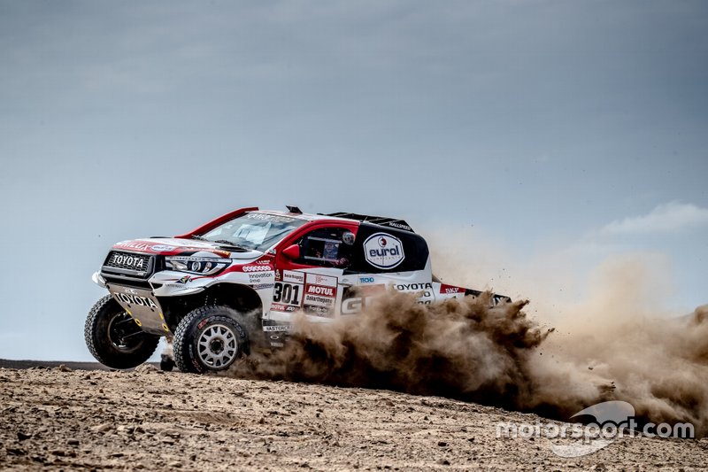 #301 Toyota Gazoo Racing Toyota Hilux: Nasser Al-Attiyah, Matthieu Baumel