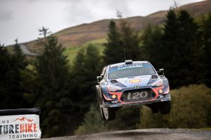 Thierry Neuville, Nicolas Gilsoul, Hyundai Motorsport Hyundai i20 Coupe WRC