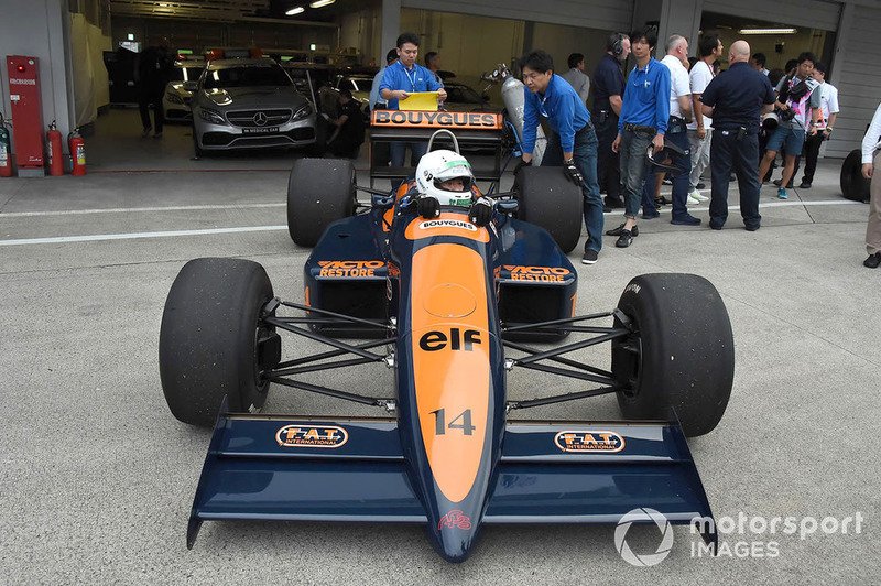 Перед заездом Legends F1 30th Anniversary Lap Demonstration