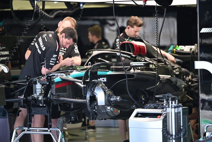 Mercedes F1 W15 detalle