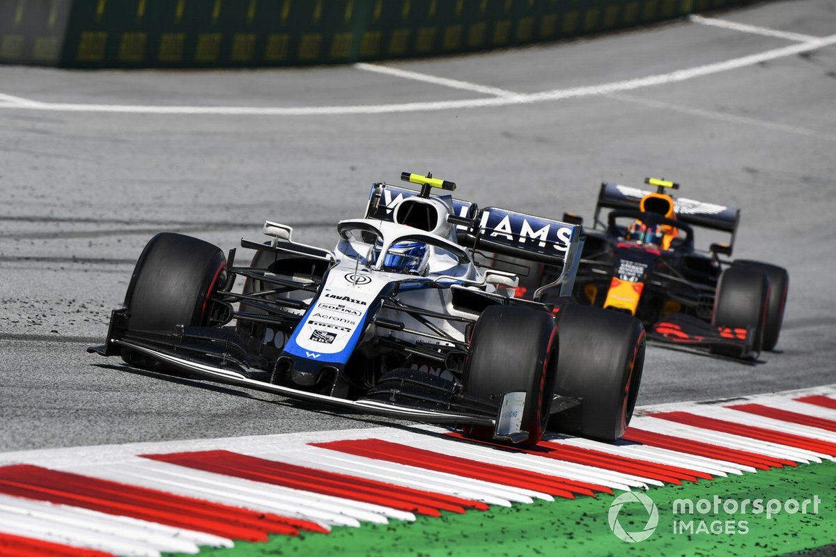 Nicholas Latifi, Williams FW43, precede Alex Albon, Red Bull Racing RB16