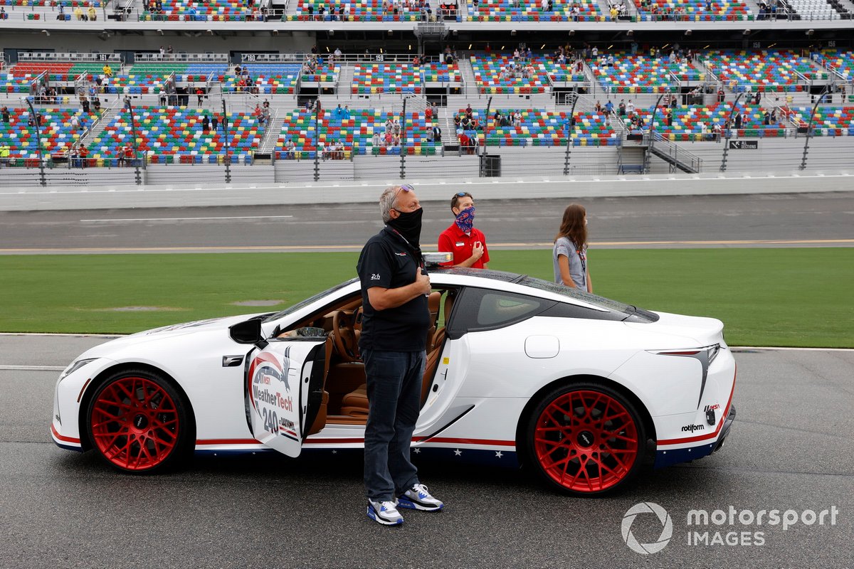 WeatherTech CEO e Grand Marshal David MacNeil