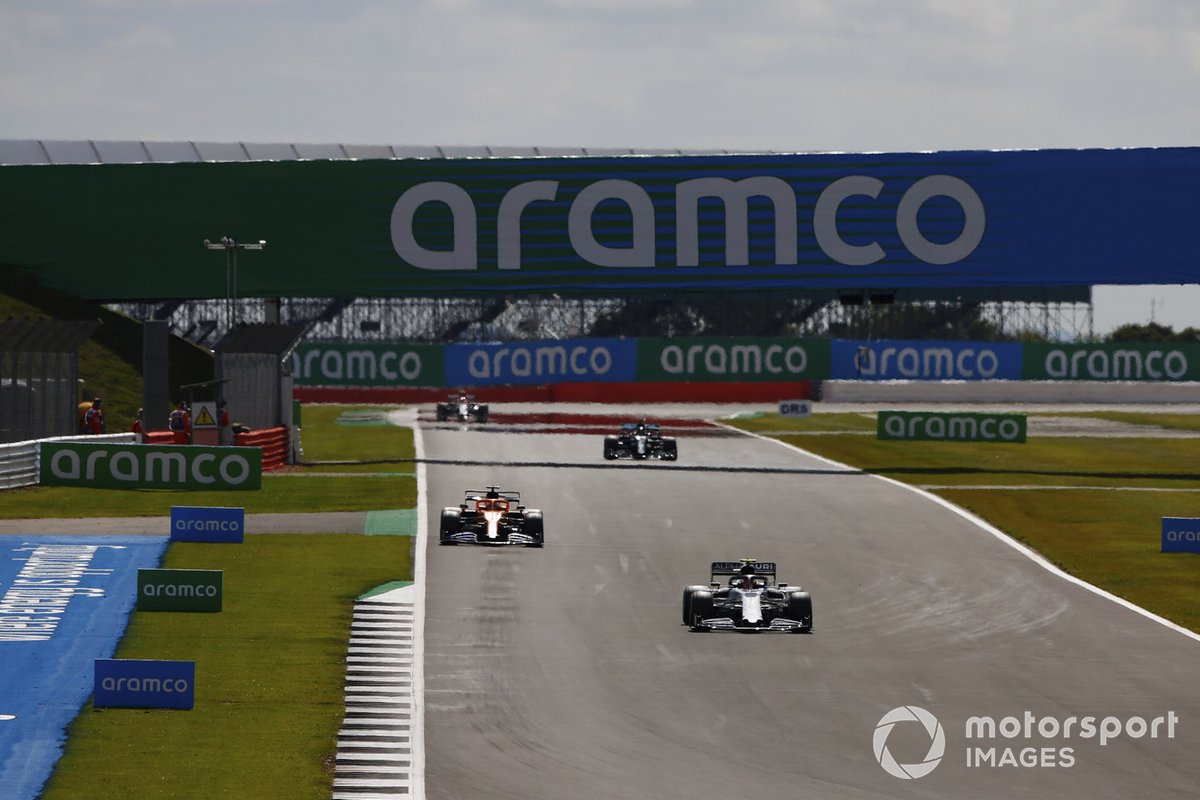 Pierre Gasly, AlphaTauri AT01, Carlos Sainz Jr., McLaren MCL35