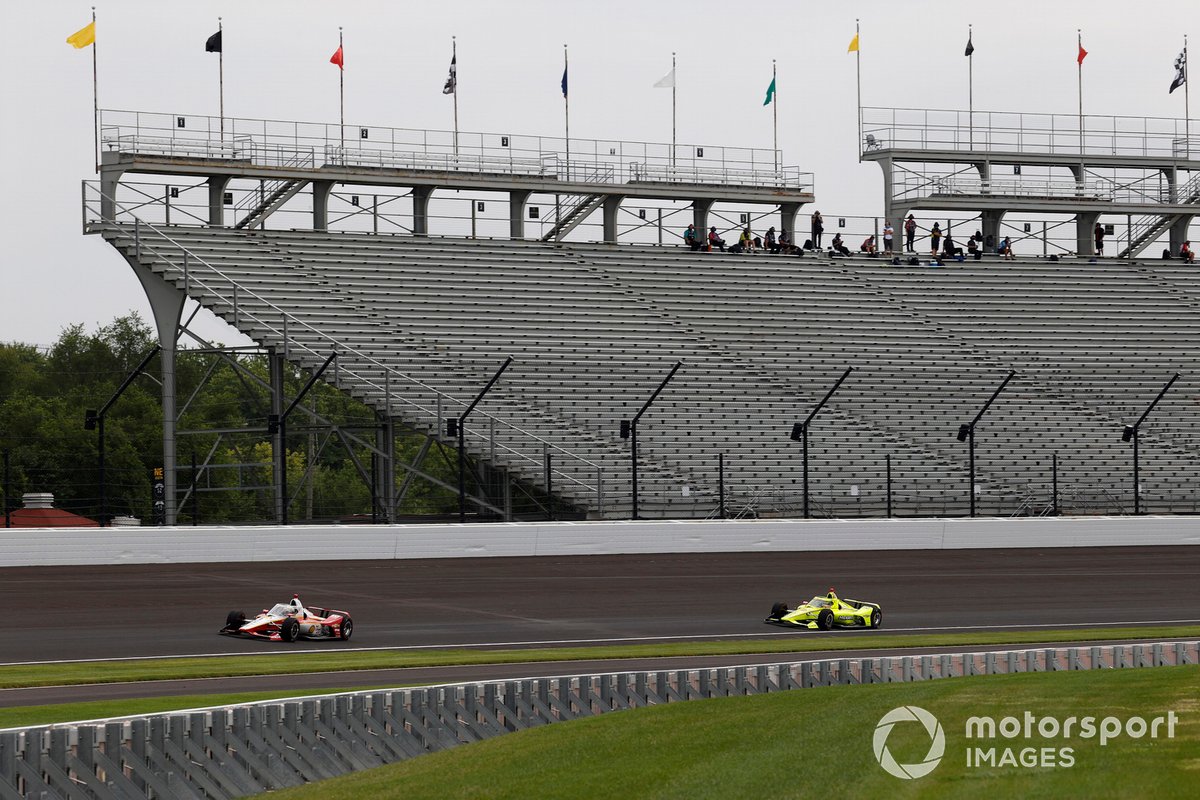Josef Newgarden, Team Penske Chevrolet, Simon Pagenaud, Team Penske Chevrolet, spotters