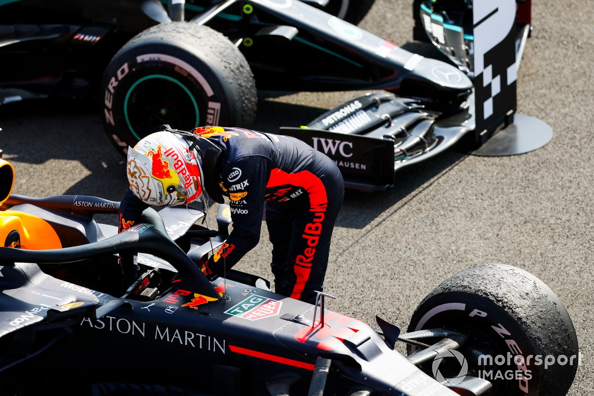 Il vincitore della gara Max Verstappen, Red Bull Racing nel Parc Ferme