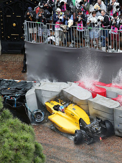 Jolyon Palmer, Renault Sport F1 Team RS16 se crashe