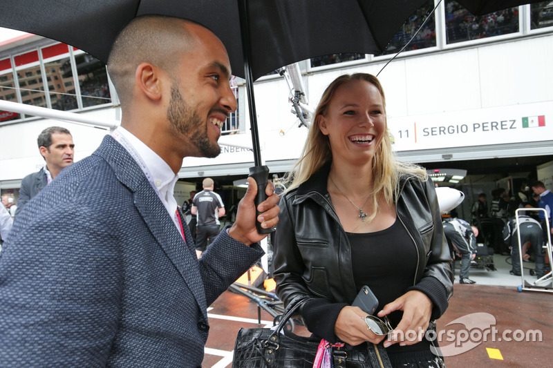 E também de Theo Walcott, jogador de futebol, e Caroline Wozniacki, tenista