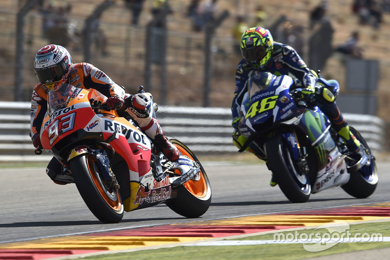 Marc Marquez, Repsol Honda Team; Valentino Rossi, Yamaha Factory Racing