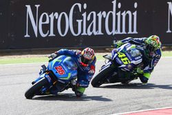 Maverick Viñales, Team Suzuki MotoGP; Valentino Rossi, Yamaha Factory Racing