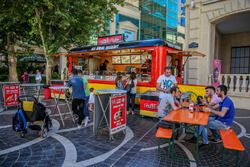 Carro de comida alemana