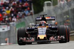 Daniil Kvyat, Scuderia Toro Rosso STR11