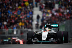 Льюис Хэмилтон, Mercedes AMG F1 W07 Hybrid