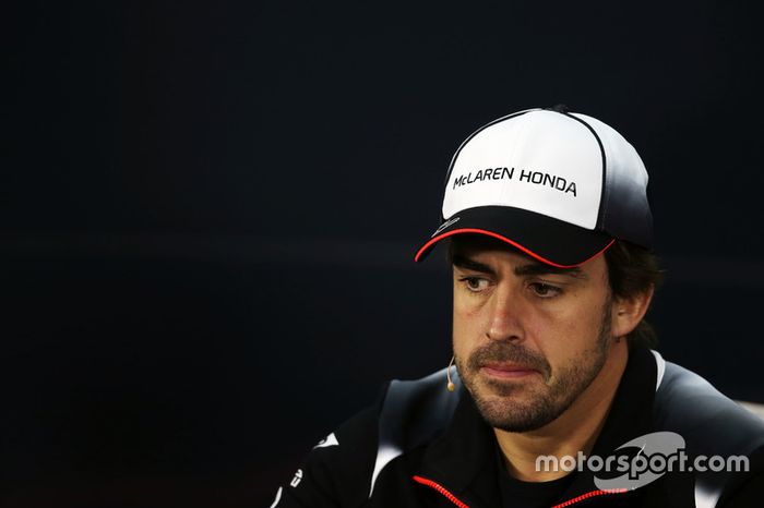 Fernando Alonso, McLaren en la Conferencia de prensa FIA