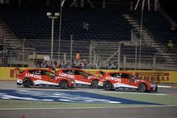 Pepe Oriola, SEAT Leon, Team Craft-Bamboo LUKOIL, Sergey Afanasyev, SEAT Leon, Team Craft-Bamboo LUKOIL  and James Nash, Seat Leon Team Craft-Bamboo LUKOIL