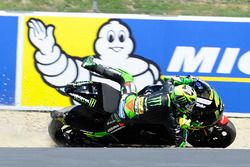 Pol Espargaro, Monster Yamaha Tech 3 sort large et chute