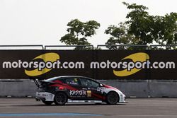 Kantadhee Kusiri, Eakie BBR Kaiten, Honda Civic TCR